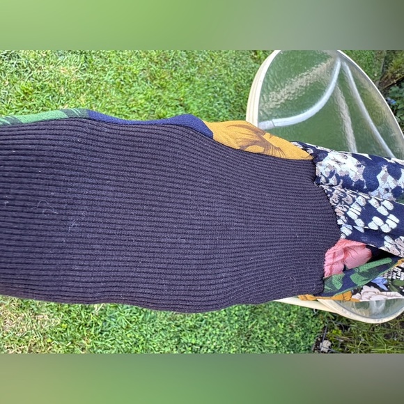 CAbi Snake Charmer Blouse - size S - Picture 3 of 5